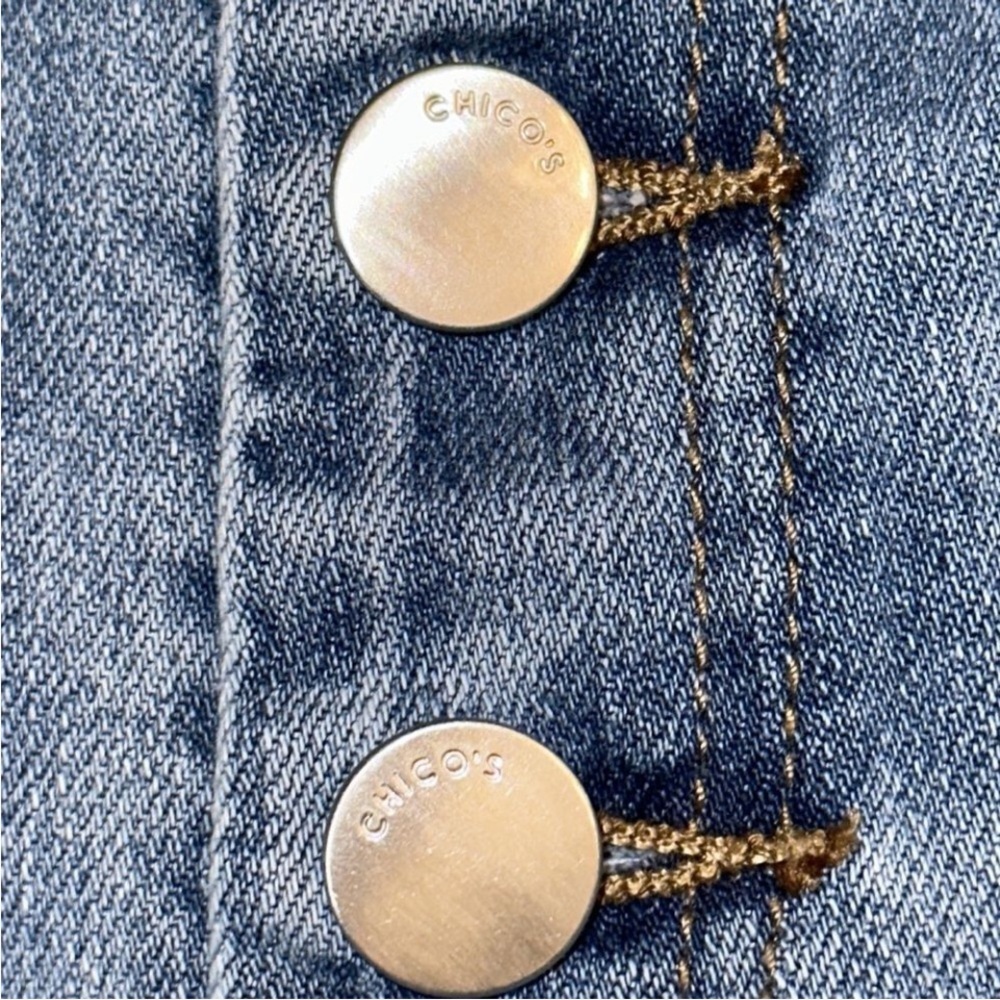 Chico's Two-Tone Light Blue Cropped Wide-Leg Jeans with Dark Hem - Picture 8 of 10